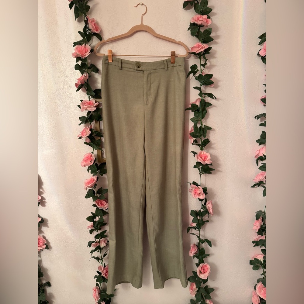 Women’s Classic Straight-Leg Tailored Dress Pants in Beige Twill